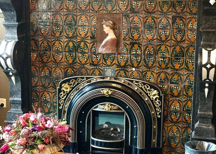 Grand Cafe De Bourgondier Hotel *