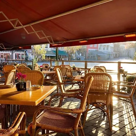 Grand Cafe De Bourgondier Отель