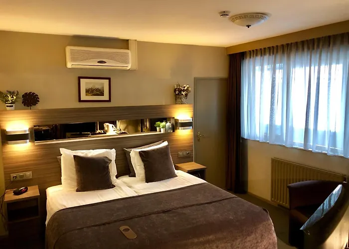 Hotel Grand Cafe De Bourgondier *