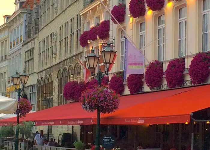 Hotel Grand Cafe De Bourgondier